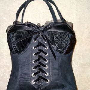 Bustier purse. So cute, goes with anything.